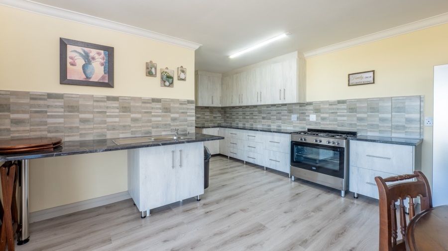 12 Bedroom Property for Sale in Agulhas Western Cape